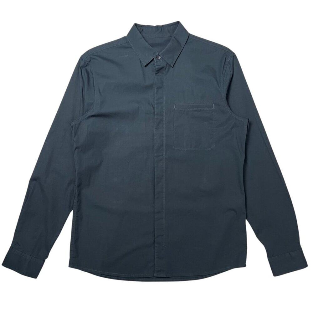 Lululemon Mission Slim Fit Button Down Shirt Mens M Navy Long Sleeve Pocket